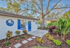 Others 6 Royal Blue Downtown-gulfport-heated Pool