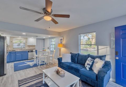 Lain-lain Royal Blue Downtown-gulfport-heated Pool