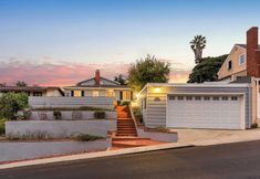 อื่นๆ 6 Point Loma Home w/ Putting Green, Firepit + Game Room & Beach Access Zola Street by Avantstay