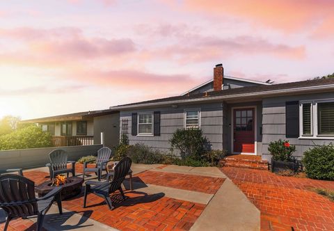 Others Point Loma Home w/ Putting Green, Firepit + Game Room & Beach Access Zola Street by Avantstay