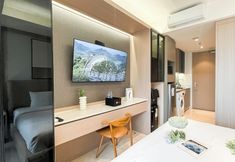 Others 5 Modern Minimalist Studio Room At Gold Coast Apartment