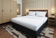 기타 5 Master Wola Warsaw