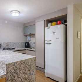 Private kitchen 1 Modern apt 200m From the sea in Salvador Vlt0107, Hotel Perpustakaan Umum Bahia State Central