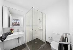 Others 5 A Stylish 2BR Apt With City Views in Southbank