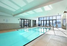 Others 5 City View 2br, Free Parking, Bright & Central Apt