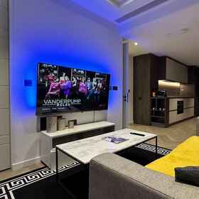 Room 1 Battersea Power Station Master, Hotel River Park Tower Marketing Suite