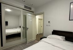 Others 3 Charming Apartment With Modern