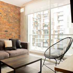 Room1w Bright 1BR w Private Balcony in Barranco,利马飯店