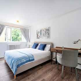 Primary image 1 Cozy 2 bedroom flat- Heart of Victoria, River Park Tower Marketing Suite Hotels
