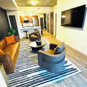 Room 1 Skyline Retreat in Atlanta, Five Points Hotels