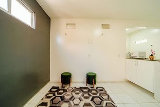 기타 4 Flat Para 2 Pessoas a Poucos Metros do Aeroporto