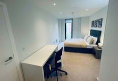 Others 3 City Sky View Centre Luxe Apartment - 2 Bedrooms