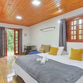 Room 1 LOFTS CAMPOS, クラウディオ・サントロ講堂 ホテル