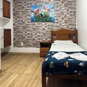 Room 1 HOTEL ARARAS, Hotel Kebun Binatang CIGS