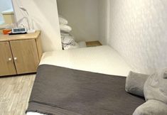 Others 7 Airandohausu