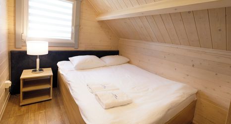 Others 2 Collins Holiday