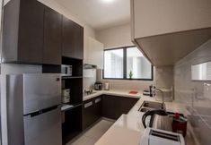 기타 6 Stylish Apartments in Danga Bay, Water Views