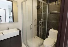 기타 7 Stylish Apartments in Danga Bay, Water Views