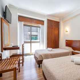 Room 1 Residencial Santa Bárbara by Umbral, Nossa Senhora das Misericórdias Hotels