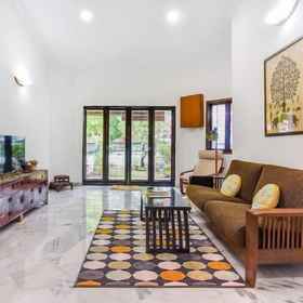 Primary image 1 A Chic & Spacious 4BR Home for Family Getaways, Say Yes Cafe 호텔