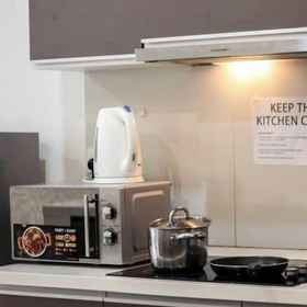 Room 1 The Sky Pool Suites near PWTC & Sunway Putra - The Stay Hub, Cyberjaya Hotels