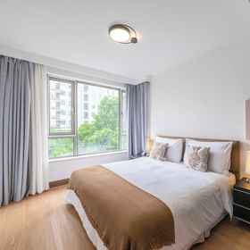 Primary image 1 Tyms Stylish 1BR 1BA Apt Yongxin Century, โรงแรม & ที่พัก Yang's Dumpling