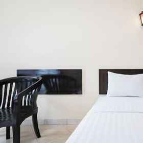 Room 1 Prima Place South Pattaya, Hotel MuNasir Pool Cafe