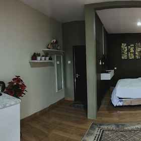 Room 1 Pondok Indah At Teluk Asmara Beach, Pasar Desa Sitiarjo Sumber Manjing Wetan Hotels
