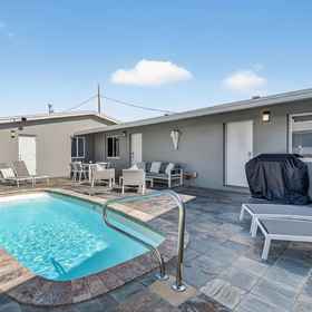 Primary image 1 Victoria Park's Secret #2 - 6ppl, Museum of Discovery and Science Hotels