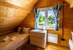 Others 3 Comfortable Holiday Homes With a Pool