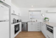 Others 5 The Beach House