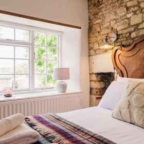 Room 1 Historic 3 BD Cottage in the Cotswolds, Khách sạn Asthal