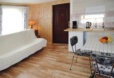 อื่นๆ 5 Cottage by the Lake in Wiselka Near the sea