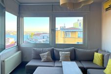 Lain-lain Stylish Apartment with Bosphorus View