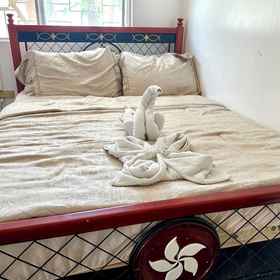 Room 1 Elegant 4Br House near Clubhouse - Pool, Ong Bun Son's Hardware Hotels