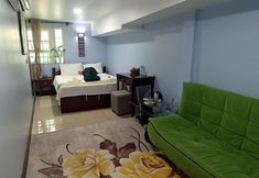 Others 2 Hawaii Lounge