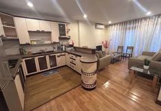 อื่นๆ 4 Newly Riverbank suites 408