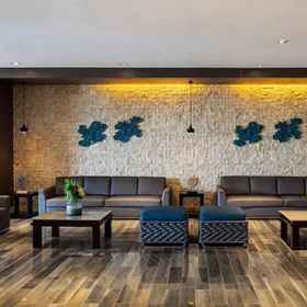 Lobby lounge 1 Coast Apartment, Ninoy Aquino Stadium Hotels