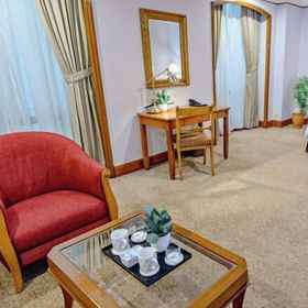 Primary image 1 Ortigas CBD Near Business & Shopping Hubs, Solea Shoes (Extension) 酒店