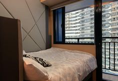 Others 3 1BR Makati, Air Residences M005