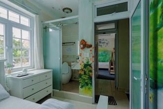 Others 4 Infini - Rosemary Huong Thao