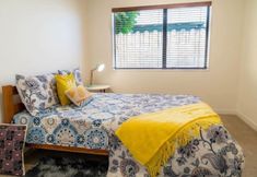 其他 5 Spacious Eastern Beach Home - 1 Min from Beach!