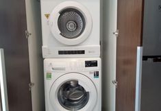 Others 5 Luxury Ocean View Suites_My Khe Beach_Hinata Apartment