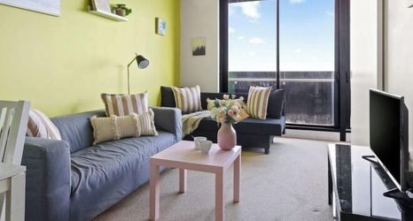 Lainnya 2 Chic 2BR Apt, Near to Melbourne Central, City Views