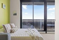 Lainnya 6 Chic 2BR Apt, Near to Melbourne Central, City Views