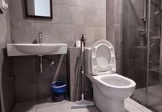 기타 7 Family-friendly Homey Unit with Parking (5 mins to airport)