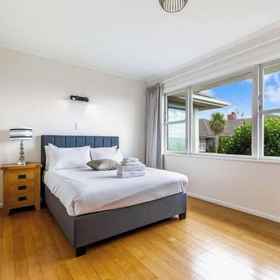 Primary image 1 Serene 2BR Home in Meadowbank w Balcony & Parking, Campbells Bay Hotels
