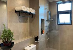 Others 6 Deluxe Holiday Studio Suite @ Timurbay w/ Seaview