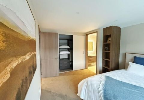 Lainnya Brand-New Luxury house in Epsom