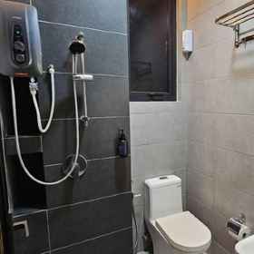 Room 1 BLS@Penang-GurneyDrive-Komtar-GeorgeTown-USM-10Pax, Astaka Sungai Pinang Hotels